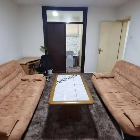 Apartman Farah *